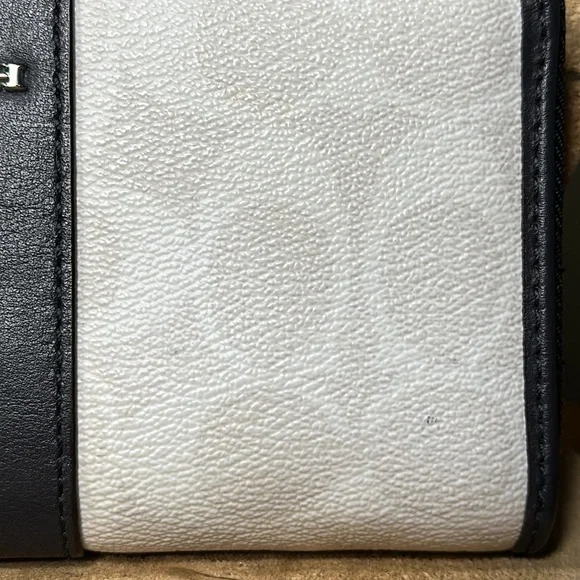 COACH Accordion Zip Wallet In Signature Canvas - Picture 4 of 16